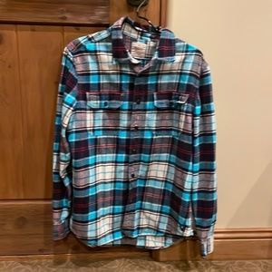 American Eagle Outfitters Classic Fit Flannel
